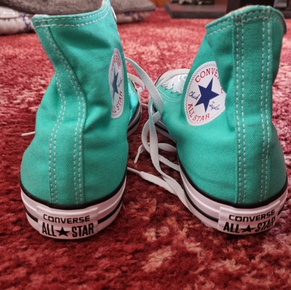 Green converse high tops size 8 - Picture 3 of 3